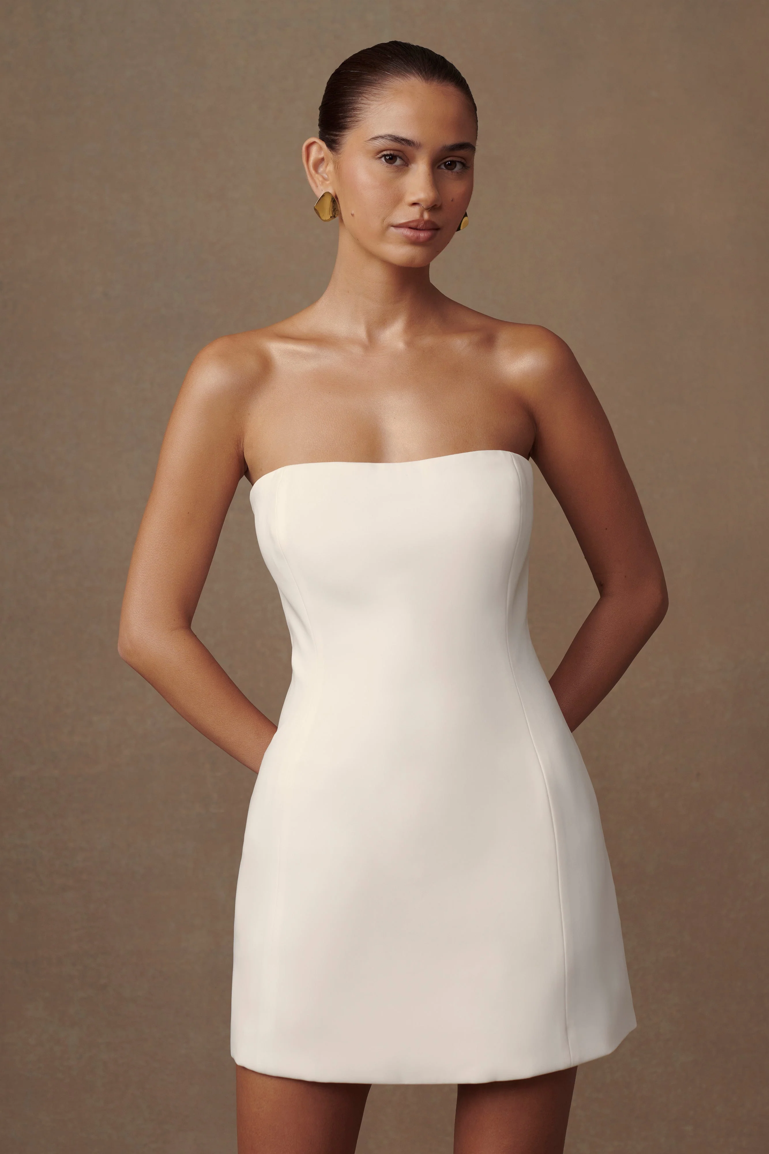Neeka Strapless Bow Back Mini Dress - White - Image 2