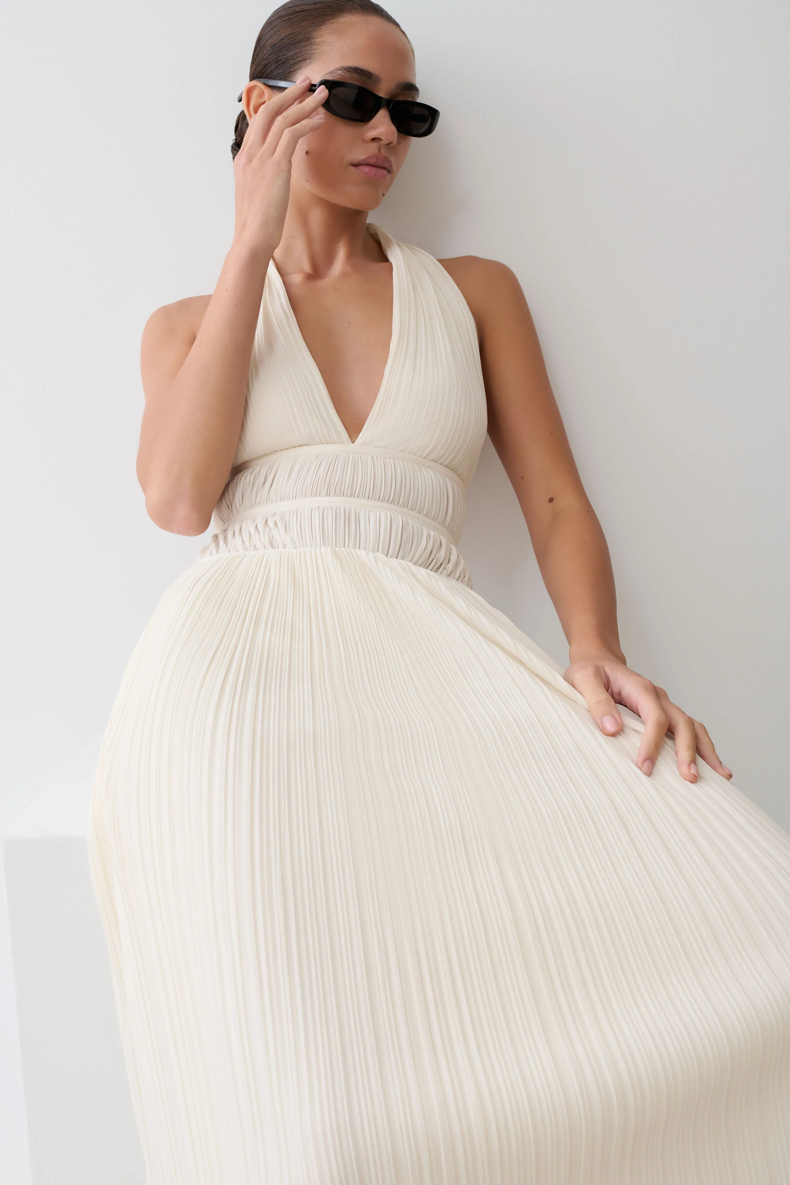 Thien Cowl Halter Midi Dress - Ivory - Image 4